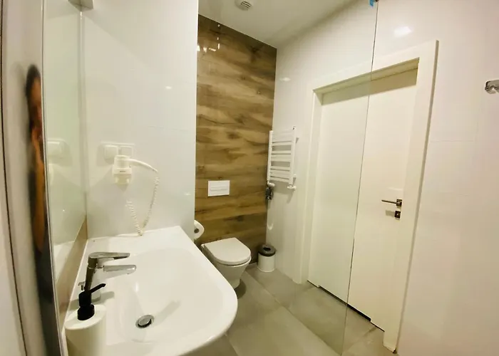 Czarna Gora Veraneo 西恩纳